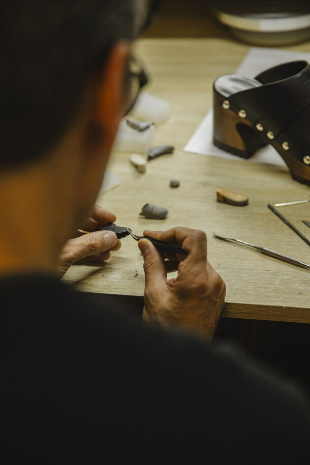 Longchamp craftsman - Élodie Daguin