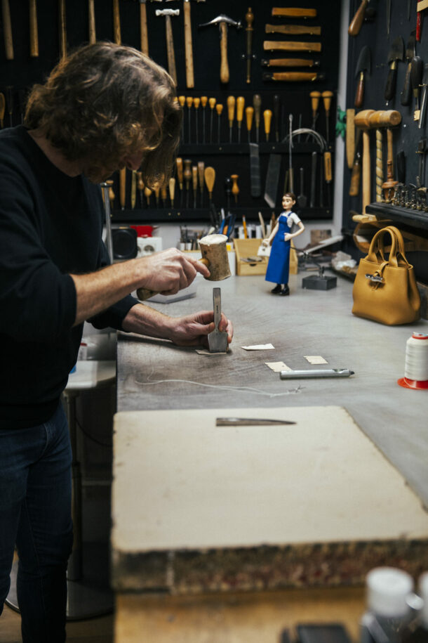 Longchamp craftsman - Élodie Daguin