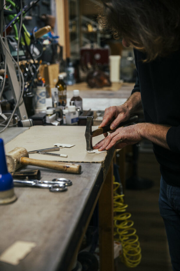 Longchamp craftsman - Élodie Daguin